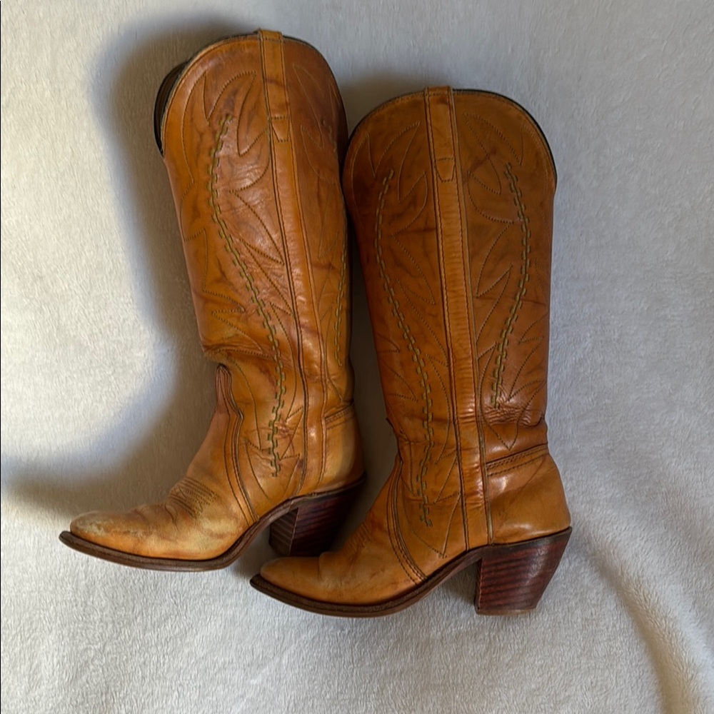 Women's Vintage Tan Leather Cowboy Boots